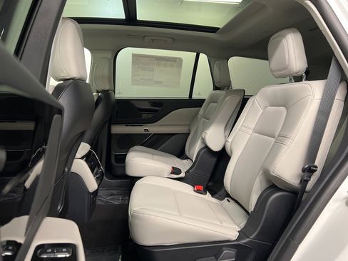 New 2026 Lincoln Aviator Premiere w/ Jet Appearance Package image 33