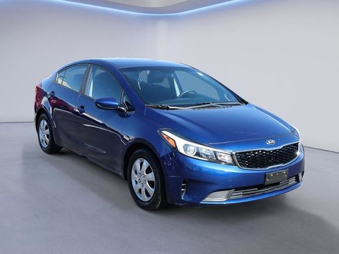 Used 2017 Kia Forte LX FWD image 9