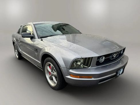 Used 2006 Ford Mustang Coupe RWD image 4