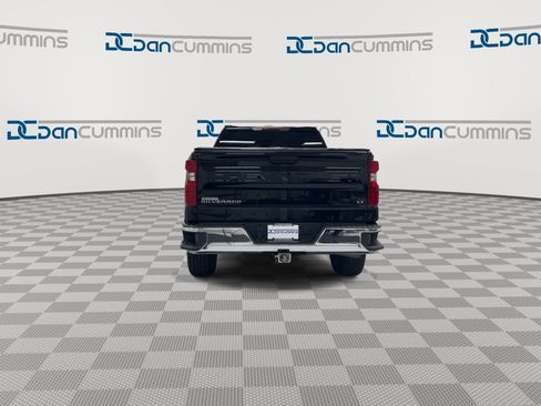 Used 2023 Chevrolet Silverado 1500 LT AWD/4WD image 7