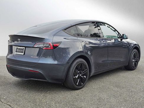 Used 2020 Tesla Model Y Long Range image 3