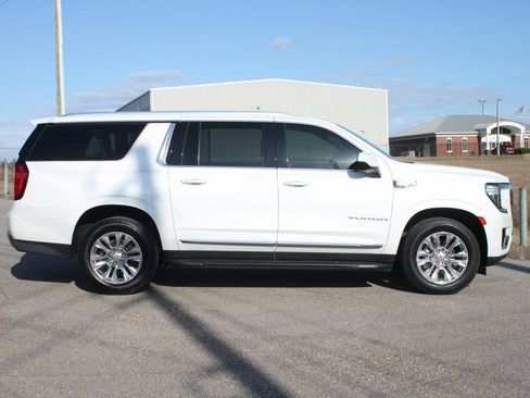 Used 2021 GMC Yukon XL SLT image 18