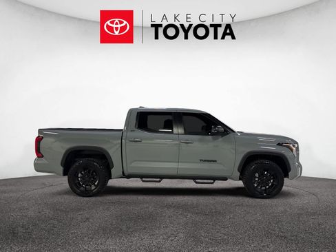Used 2025 Toyota Tundra SR5 w/ SR5 Premium Package AWD/4WD image 10