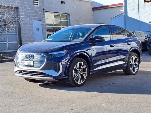 Used 2023 Audi Q4 e-tron Premium image 33