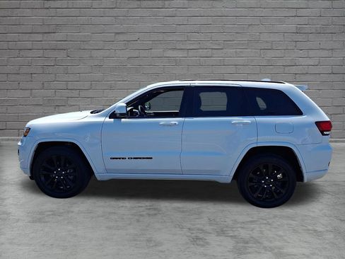 Used 2019 Jeep Grand Cherokee Altitude AWD/4WD image 7