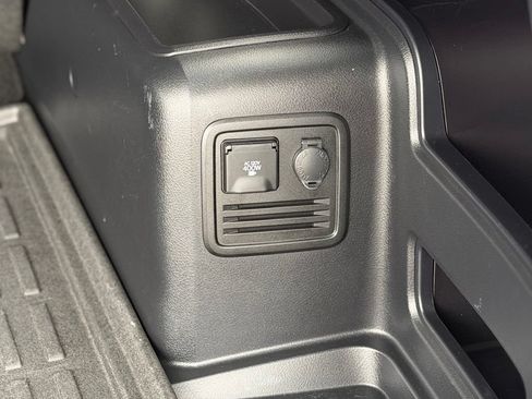 Used 2020 Toyota 4Runner Venture AWD/4WD image 6