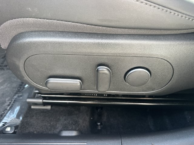 Used 2025 Hyundai Kona Limited FWD image 22