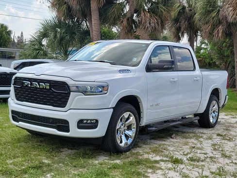 Used 2025 RAM 1500 Big Horn RWD image 2