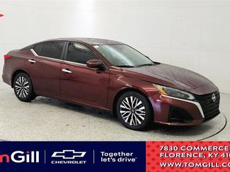 Used 2023 Nissan Altima 2.5 SV video 1