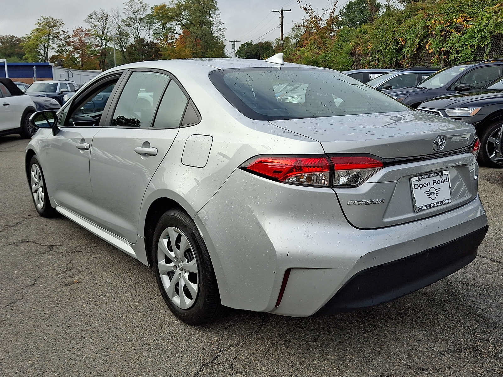 Used 2024 Toyota Corolla LE FWD image 4