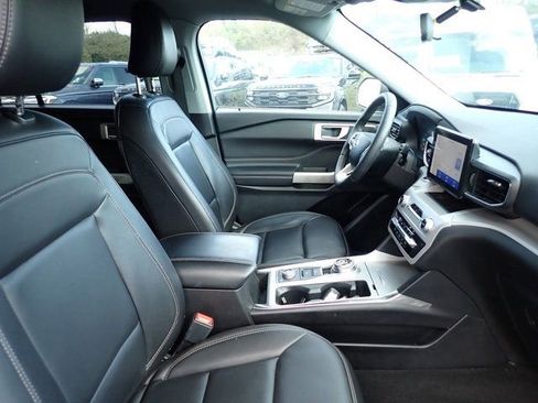 Used 2023 Ford Explorer XLT w/ Equipment Group 202A image 11