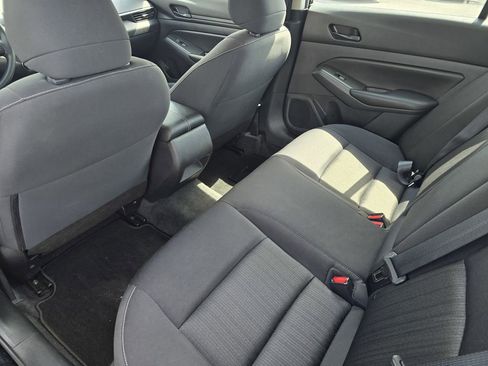 Used 2023 Nissan Altima 2.5 S image 12