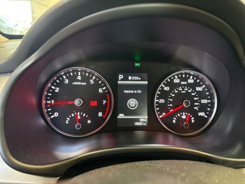 Used 2023 Kia Rio S w/ Technology Package FWD image 3
