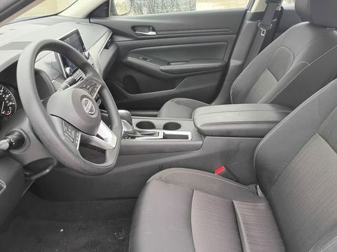 Used 2025 Nissan Altima 2.5 SV image 20