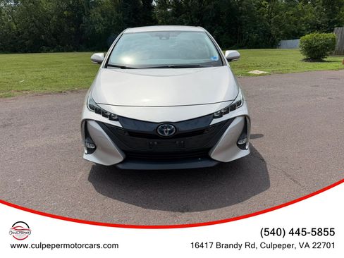 Used 2022 Toyota Prius Prime Limited FWD image 1
