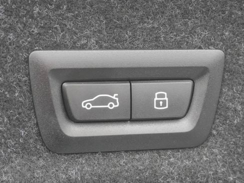 Certified 2025 BMW 330i 330i image 38