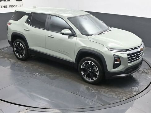 New 2026 Chevrolet Equinox LT FWD image 24