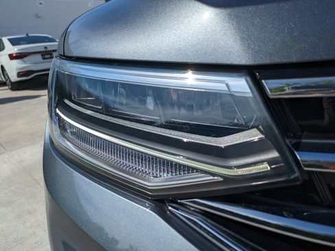 Certified 2023 Volkswagen Tiguan SE FWD image 10