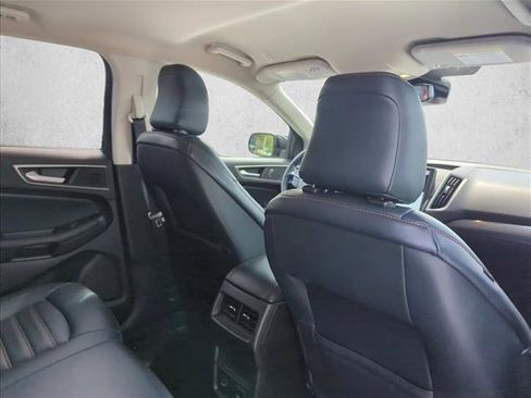 Used 2022 Ford Edge SEL w/ Sport Appearance Package image 17
