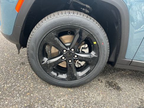 New 2026 Jeep Grand Cherokee L Limited w/ Limited Altitude Package image 26