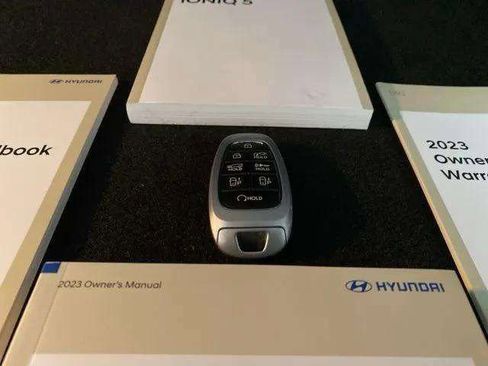 Used 2023 Hyundai Ioniq 5 Limited image 93