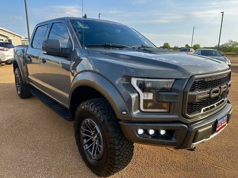 Used 2020 Ford F150 Raptor w/ Equipment Group 802A Luxury image 4