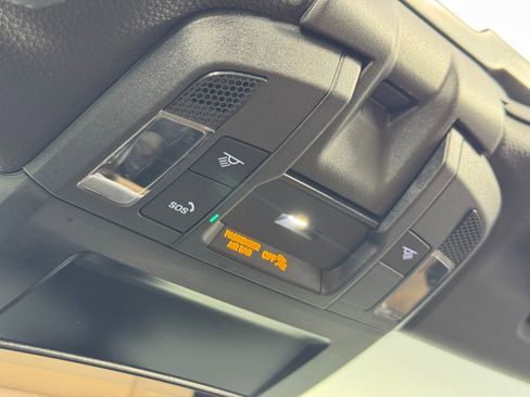 Used 2022 Porsche 911 Targa 4S w/ Premium Package image 39