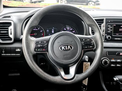Used 2018 Kia Sportage LX image 6