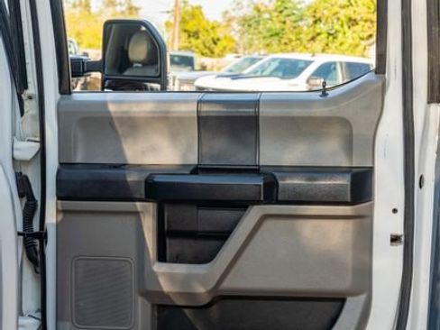 Used 2022 Ford F250 XL w/ Power Equipment Group image 38