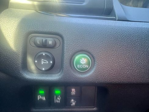 Used 2016 Honda Pilot Elite image 19