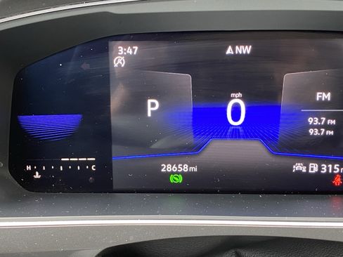 Certified 2022 Volkswagen Tiguan SE FWD image 5