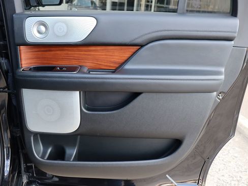 Used 2019 Lincoln Navigator L Reserve image 53