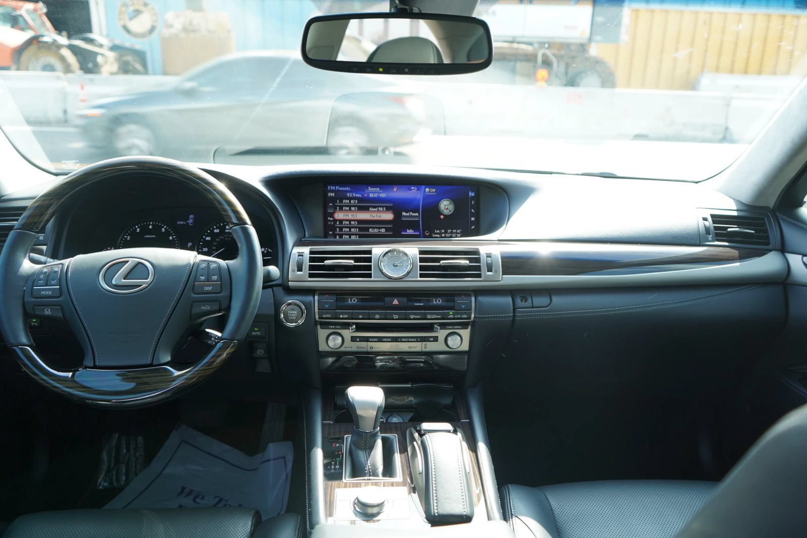 Used 2016 Lexus LS 460 RWD image 18