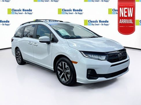 Certified 2026 Honda Odyssey EX-L image 1