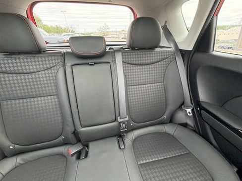 Used 2017 Kia Soul ! w/ Tech Package FWD image 17