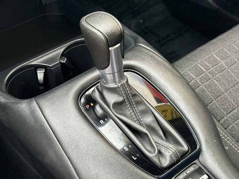 Used 2024 Honda HR-V LX image 27