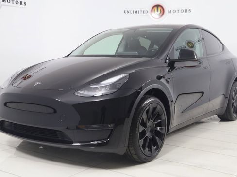 Used 2025 Tesla Model Y Long Range image 5