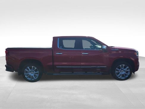 Used 2025 Chevrolet Silverado 1500 High Country w/ High Country Premium Package AWD/4WD image 13