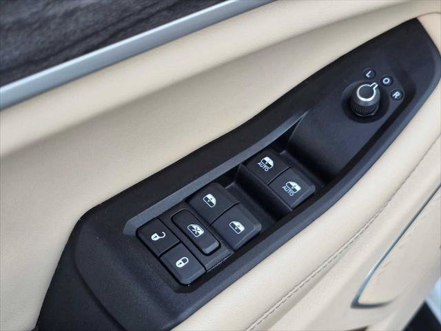 Used 2024 Jeep Grand Cherokee Limited 4xe AWD/4WD image 22