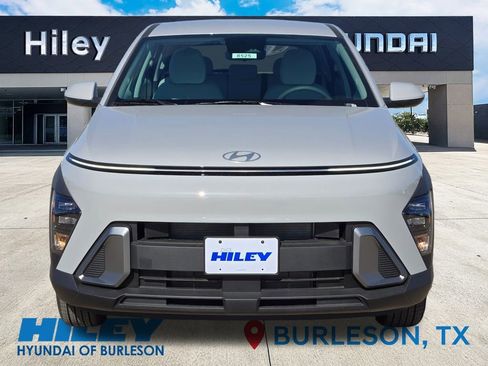 New 2026 Hyundai Kona SE image 6
