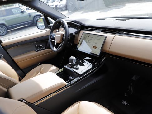 New 2026 Land Rover Range Rover Sport SE AWD/4WD image 9