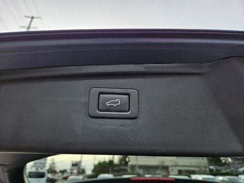 Used 2016 Subaru Outback 2.5i Limited image 19