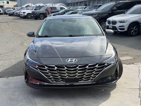 Used 2021 Hyundai Elantra SEL w/ Convenience + Premium Package FWD image 5