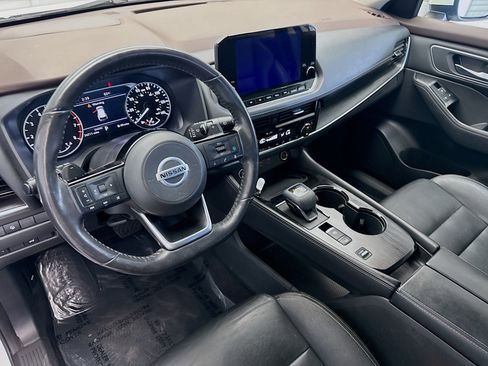 Used 2021 Nissan Rogue SL w/ Premium Package image 7