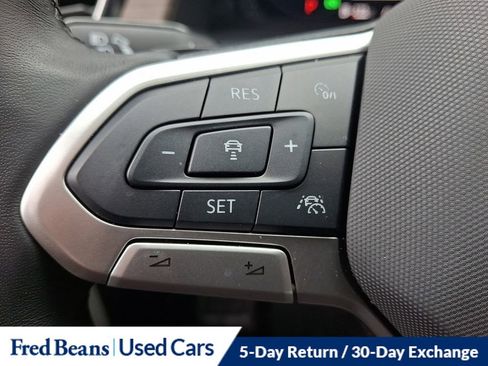 Certified 2025 Volkswagen Atlas SEL Premium R-Line image 22