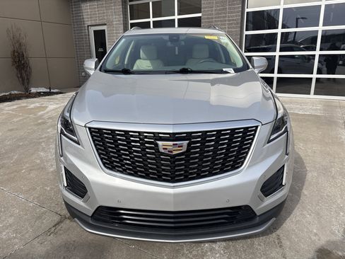 Used 2020 Cadillac XT5 Premium Luxury image 3