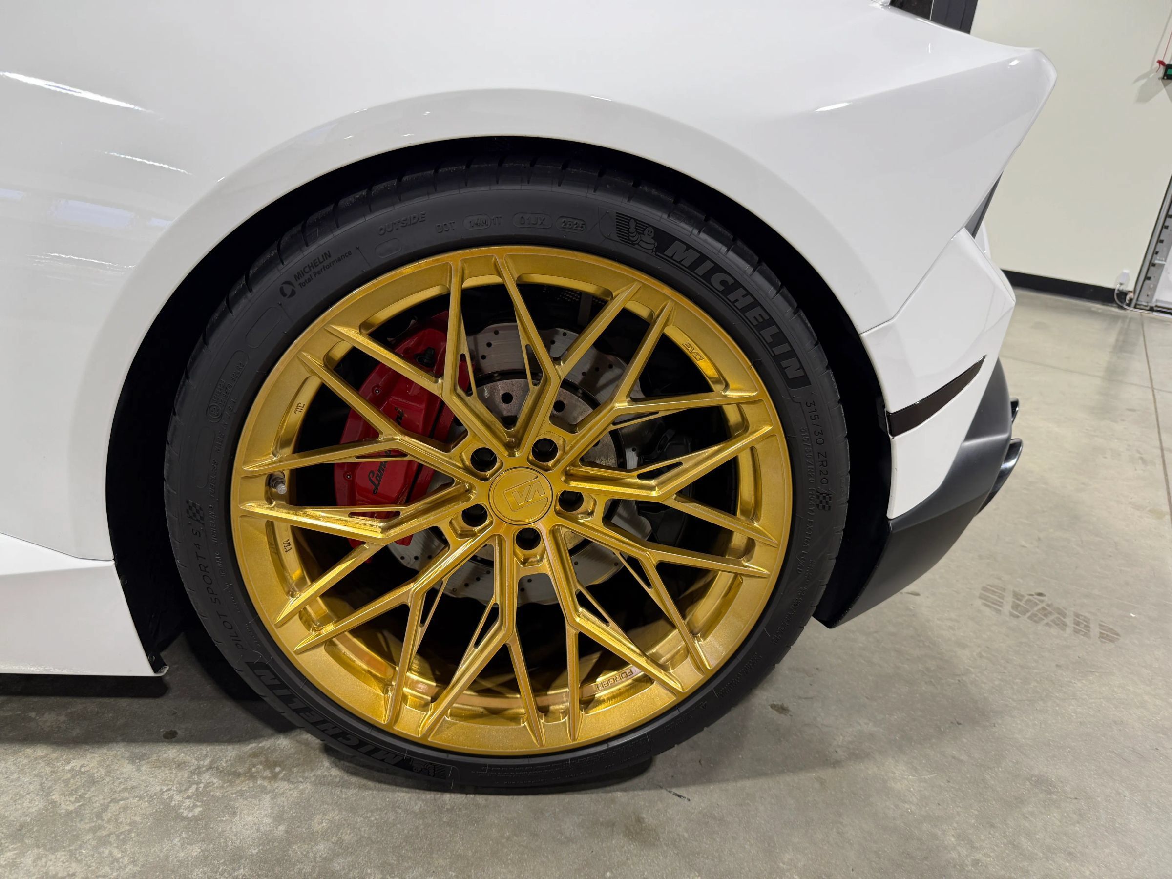 Used 2017 Lamborghini Huracan LP 580-2 RWD image 18