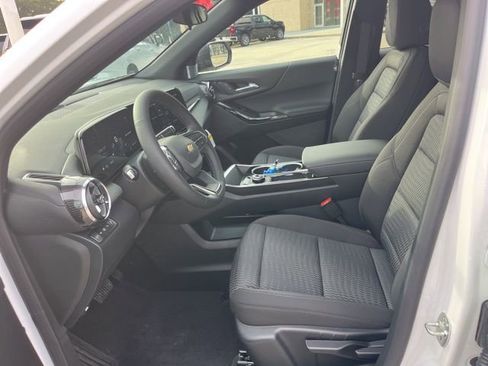 New 2026 Chevrolet Equinox LT w/ LPO, Floor Liner Package image 15