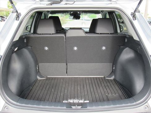 Used 2024 Toyota Corolla Cross LE image 28