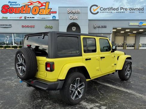 Used 2024 Jeep Wrangler Unlimited w/ Dual Top Group AWD/4WD image 3